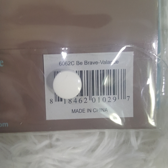 "Be Brave" Window Valance - Picture 7 of 9